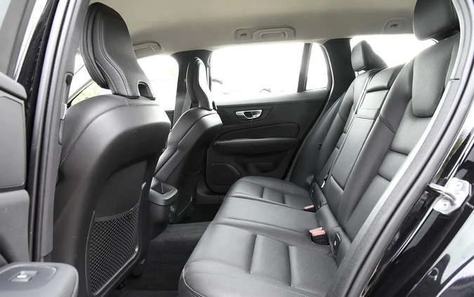 Volvo V60 cena 139900 przebieg: 28337, rok produkcji 2021 z Gościno małe 326